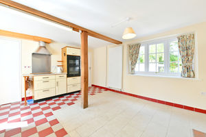 Kitchen- click for photo gallery